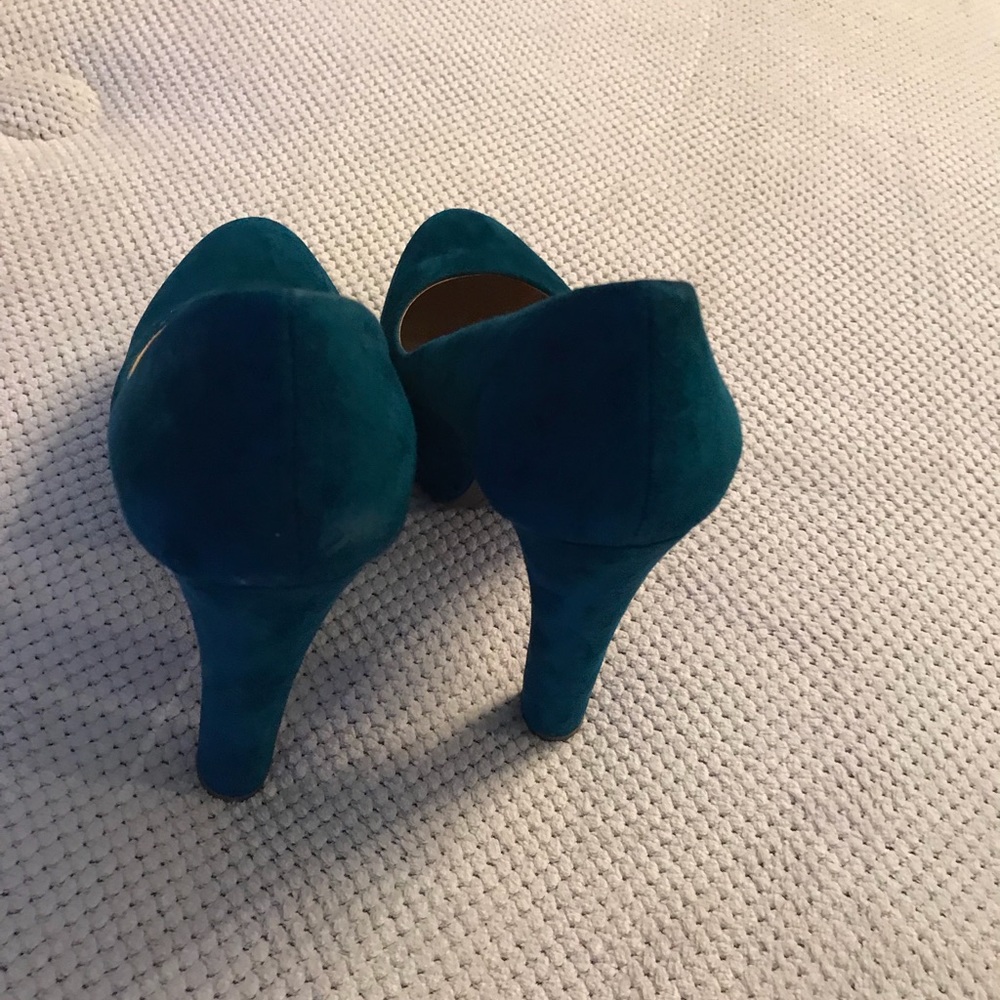 Heels - Picture 3 of 5